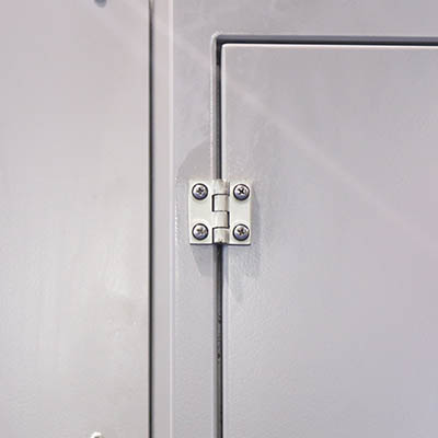 Application examples of equipment door hinges