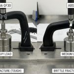 비교: 하중 하에서 PA66 GF30 연성 파단(인성) 대 ABS 취성 파단(스냅) 비교.