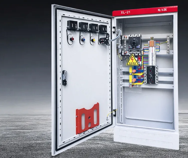 Porta industriale con cerniera a scomparsa regolabile in 3D e guarnizione di protezione IP continua.